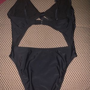 One piece bathing suit
